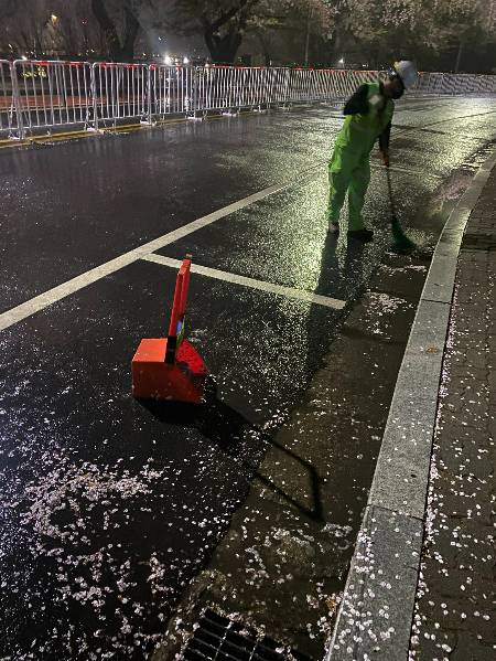 그 외엔 거의 다, 사람이 치워야 하는 일이었다. /사진=남형도 기자