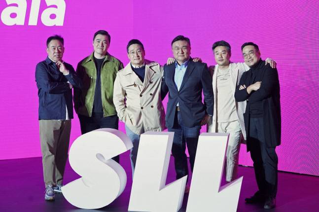정경문 SLL 대표(왼쪽부터), 변승민 클라이맥스 스튜디오 대표, 박준서 SLL제작1본부장 드라마하우스 대표, 최재원 엔솔로지스튜디오 대표, 이재규 필름몬스터 감독, 최재혁 SLL 전략실장