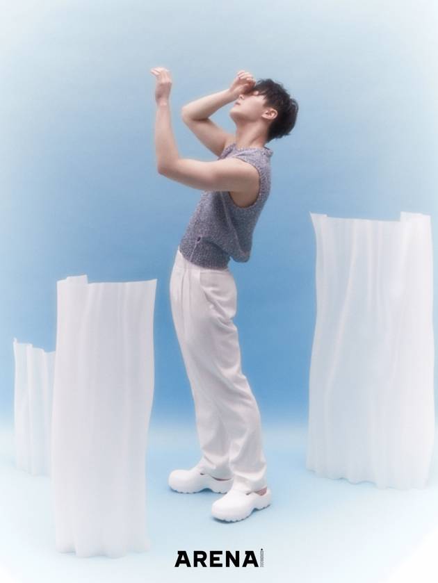 As a Group art, Moon Bin confessed that the most fearful thing is helplessness.On Tuesday, the magazine Arena Homme Plus released a picture with Moon Bin, which revealed a mysterious boylike mood.Astro Reed Vocal, Main Dancer, and Actor, Moon Bin and inspiration, who are continuing various activities, were mentioned. The beginning of the conversation was the story of the unit activity with Astro member Yoon San-ha recently.In the preparation of this unit activity, Moon Bin was able to participate in the album concept and reflected a lot of opinions.Where is the source of Munbins usual inspiration? he said, from movies and dramas, inspired by Keanu Reeves exorcism character in the movie Constantine, for example, and melted into the album.When I see an impressive character or scene, I also release it musically. Moonbin began modeling at an early age, and naturally dipped his feet in the entertainment industry; his childhood routine was similar to the present.It was a routine to go to Seoul for an hour after school, he said.He said that the dream he wanted to challenge was a dream of a prosecutor who handled swords, and that the dream was to fight for justice like a police officer or a firefighter.Moon Bin, who lives with the belief that justice wins, is building a career as an actor in addition to his musical activities.Moonbin said, I am a justice implementation Group, but sometimes the Billons in the movie are understood, sometimes in Marvel, Billen is just, sometimes you want to cheer them up.It is a just Billen, but I am curious about the role of psychopath. Moonbin, who likes to imagine, melts the imagination into the article. He said that more than 130 articles have been written so far.Astro or as a doorman. When I write, I always imagine to condense meaning to the metaphor.It is also a great help when such imagination is on stage, and it is also when acting. The pleasant and lively Moonbin had the belief that he would be able to work hard and hard against the many difficulties ahead.The words that make it impossible to be helpless were just a few words: Its okay, Good, Enough.