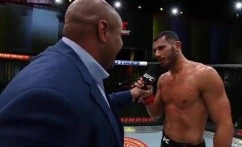 경기 후 인터뷰를 하고 있는 라제즈(사진=UFC)