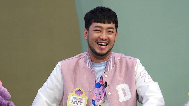 [사진=EBS 제공] 유튜버 '침착맨'으로 활동 중인 웹툰 작가 이말년.