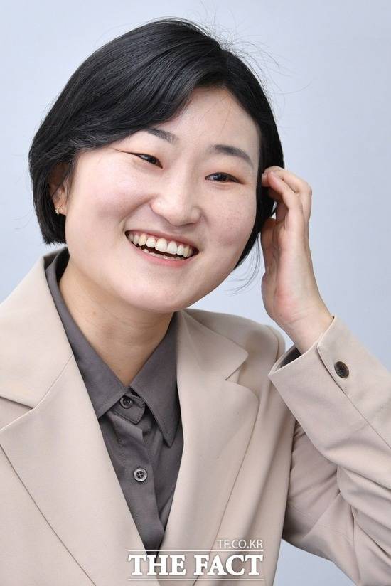 신 후보는 오는 지방선거에서 "군소정당의 후보들을 유심히 지켜봐 주신다면 앞으로도 '거대 양당'의 권력 전쟁을 저지할 정치가 탄생할 것"이라고 유권자들에게 당부했다. /남윤호 기자