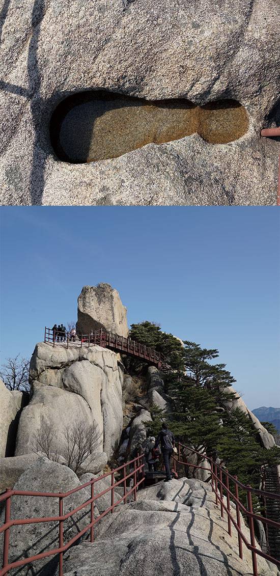 울산바위 정상의 풍화혈, 울산바위 정상 지점들은 서로 이어져 있다.