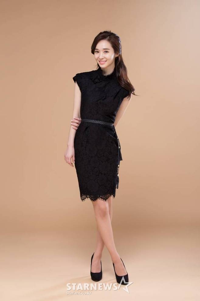 tvN 드라마 '킬힐'의 배우 한수연이 25일 진행된  종영 인터뷰를 위해 포즈를 취하고 있다. '킬힐'은 홈쇼핑에서 벌어지는 세 여자들의 끝없는 욕망과 처절한 사투, 성공과 질투에 눈 먼 세 여자의 무기 하나 없는 전쟁 드라마다. /사진제공=스타잇엔터테인먼트 2022.04.25 /사진=이동훈 기자 photoguy@