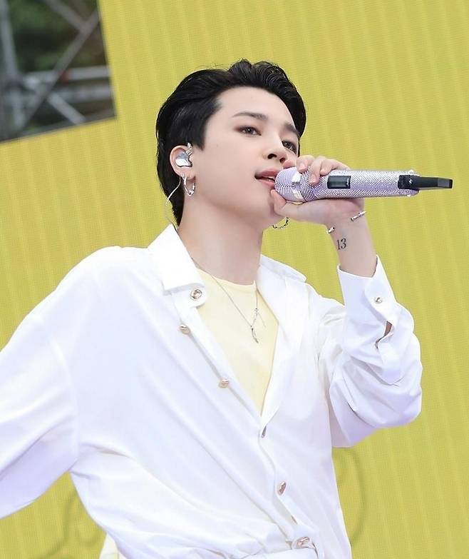 방탄소년단 지민 'With You' 美도 점령..아마존 5일 연속 1위