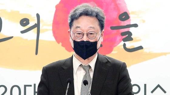 경제안보비서관으로 내정된 왕윤종 대통령직인수위원회 경제2분과 인수위원이 지난달 25일 모빌리티 분야 관련 브리핑을 하고 있다. 인수위사진기자단
