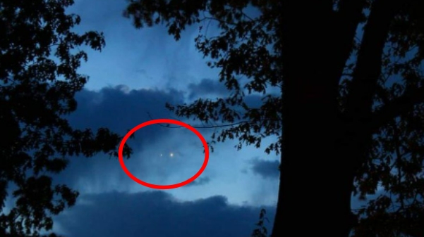 한국시간으로 지난 1일 새벽 5시경 미국 테네시에서 촬영된 목성과 금성의 대접근 현상