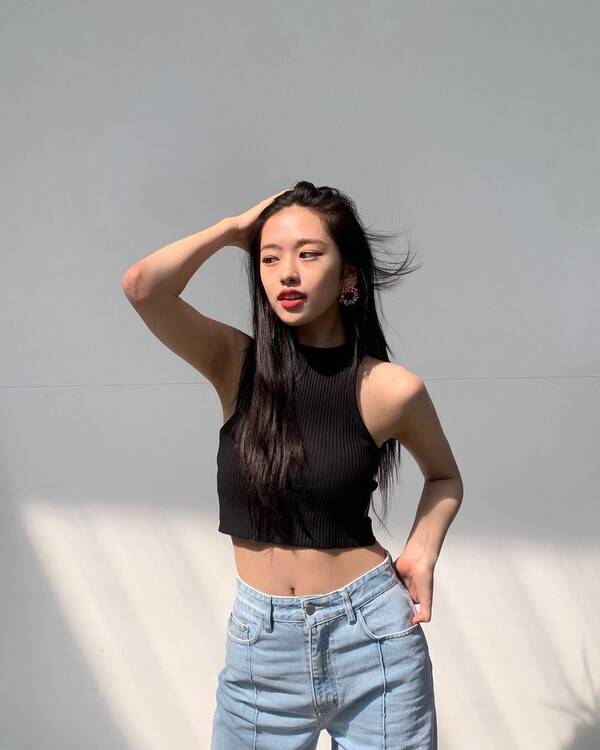 사진=안유진 인스타그램