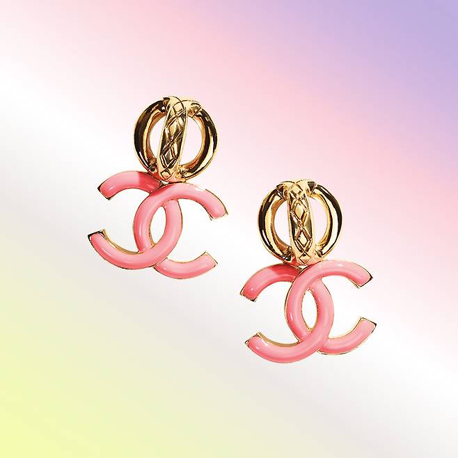 샤넬 로고 장식 이어링 가격미정 샤넬.