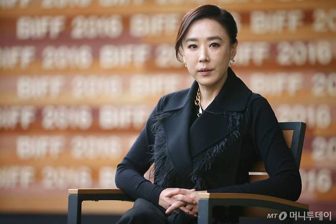 2016.10.12 강수연 부산국제영화제 집행위원장 인터뷰 /사진=이동훈 기자