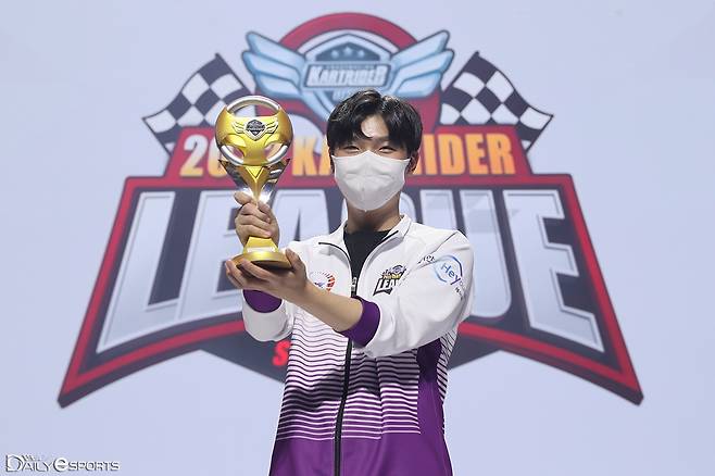 2022 카트라이더 리그 시즌1 개인전 우승자 김다원.