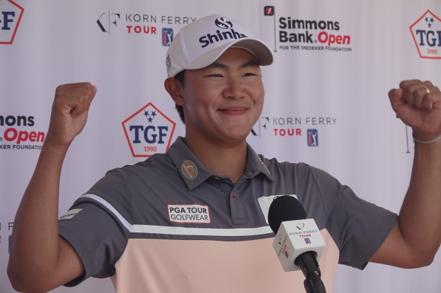 PGA투어 출전 자격을 획득한 후 기념 인터뷰를 하는 김성현. PGA투어 제공