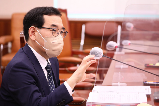 이창양 산업통상자원부 장관 후보자가 9일 국회에서 열린 인사청문회에서 의원들의 질의에 답하고 있다. /사진=뉴스1