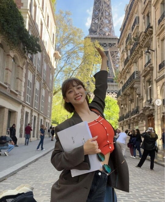 Singer and actor Kim Se-jeong from the group group told the recent travel situation.Kim Se-jeong posted several photos on his 10th day with his article The end of the trip that I had rested well for my heart!In the photo, Kim Se-jong is enjoying a trip to Paris, France. Kim Se-jong is showing a lovely charm in the background of the Eiffel Tower.Kim Se-jeong added, Next time I have to challenge myself! It was fun! (This day was more fun because I lost my way) Oh and I love the world!Meanwhile, Kim Se-jeong appeared in the recently-released SBS drama In-house Match and confirmed her appearance on SBSs new drama Todays Web Toon.