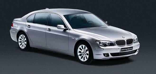 BMW 760Li 시큐리티
