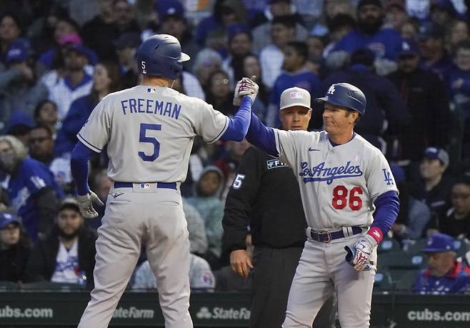 LA 다저스 프레디 프리먼이 이적 첫 시즌 팀 분위기를 바꿀 정도의 맹활약을 펼치고 있다. AFP연합뉴스