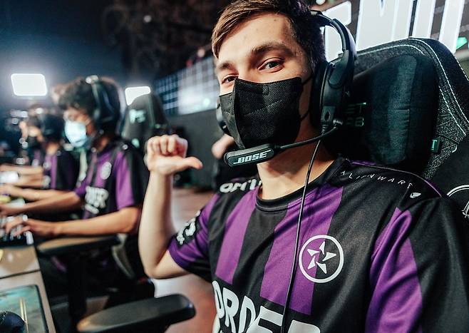 오더 서포터 '코포럴' 이안 피어스(사진제공=라이엇 게임즈)