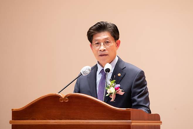 노형욱 국토교통부 장관이 13일 이임식을 하고 있다./사진=국토교통부 제공..