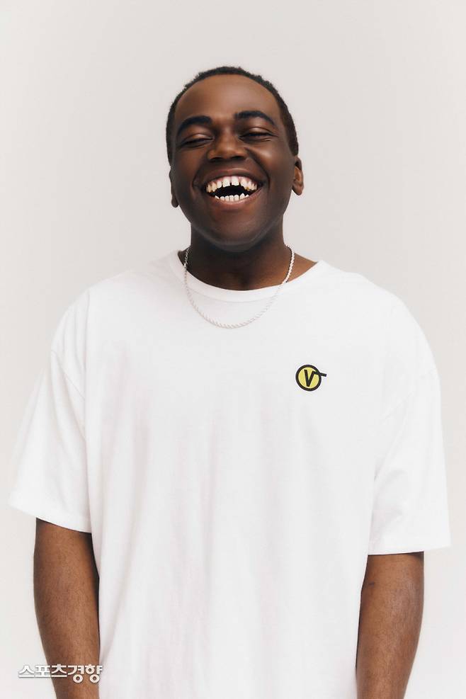 콩코 민주공화국 출신의 방송인 조나단. 사진 샌드박스네트워크