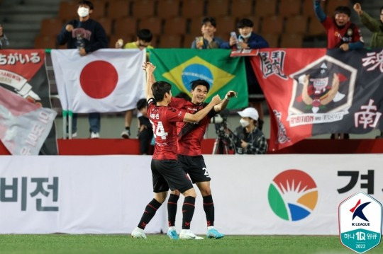 프로 통산 첫 골 넣은 경남 이준재[한국프로축구연맹 제공]