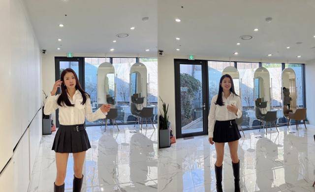 이시영이 명품 브랜드의 셔츠를 입었다. 이시영 SNS