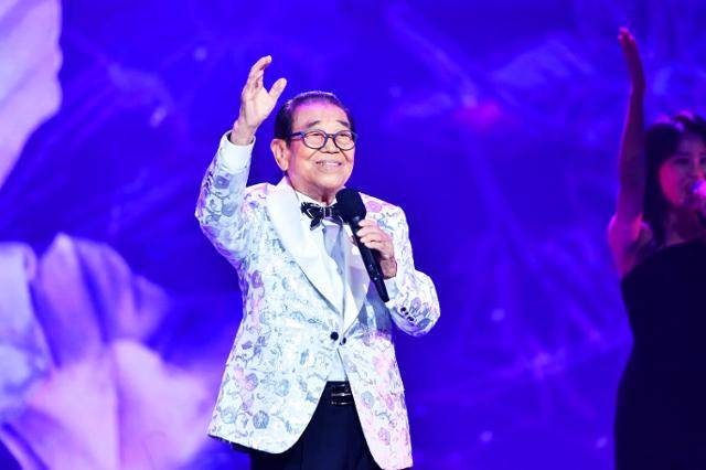 방송인 송해가 네티즌들의 응원을 받고 있다. KBS 제공