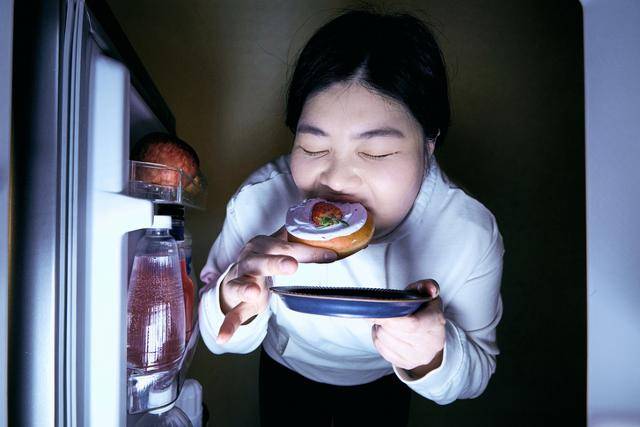 20대 여성의 40% 정도가 폭식증으로 인한 폭식이나 설사약 사용을 한 경험이 있다. 게티이미지뱅크