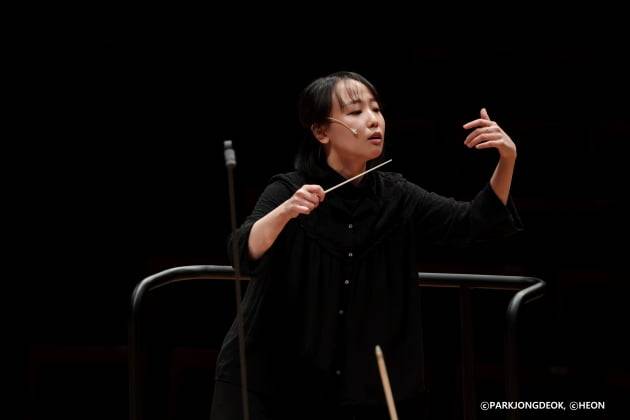 김여진 빈 심포니 부지휘자