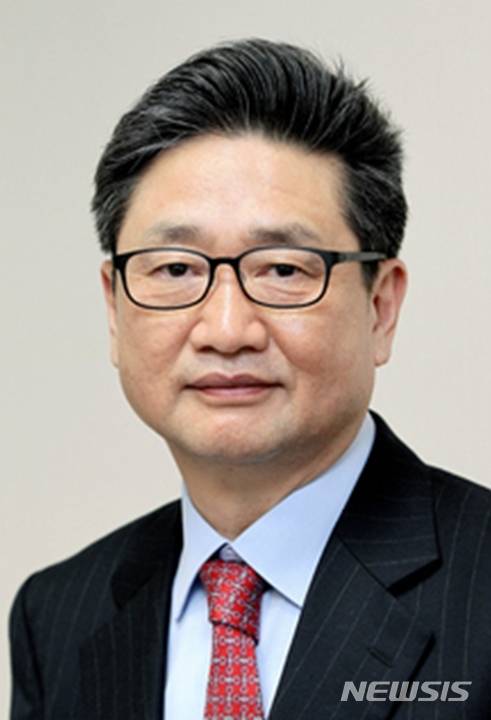 [서울=뉴시스] 윤석열 정부의 초대 문화체육관광부 장관 후보자로 박보균 전 중앙일보 편집인이 10일 내정됐다. (사진=한국신문방송편집인협회 제공) 2022.04.10. photo@newsis.com *재판매 및 DB 금지