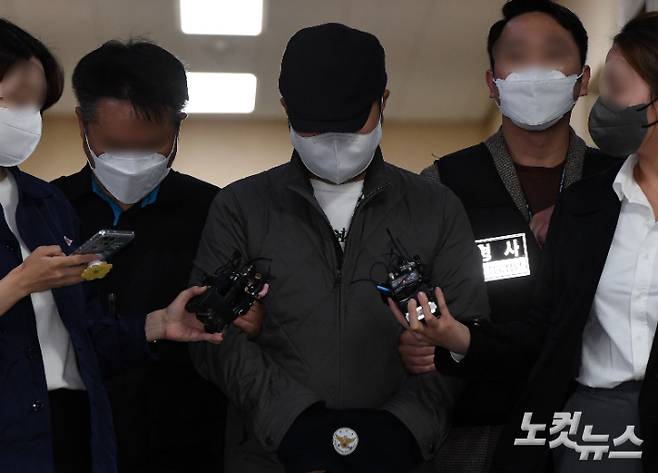 회삿돈 614억원을 횡령한 혐의를 받는 우리은행 직원 전모 씨. 황진환 기자