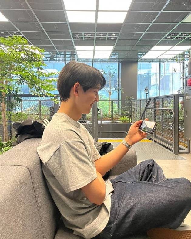 송중기 /사진=송중기 공식 인스타그램