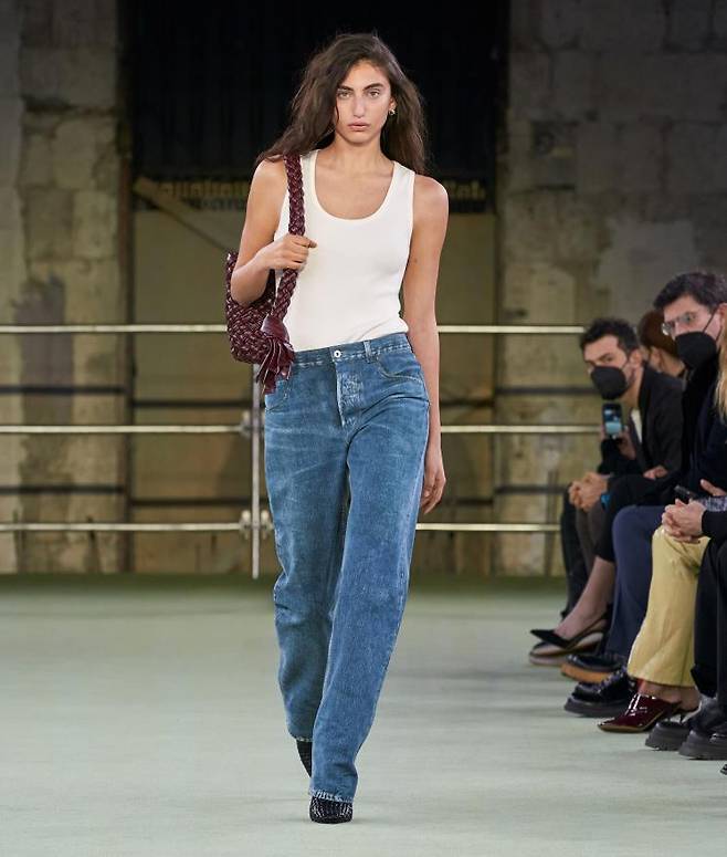 보테가 베네타 공식 홈페이지