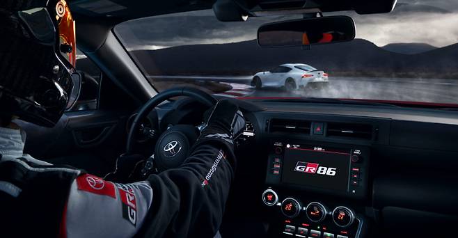 토요타 정통 스포츠카 GR 86 실내.