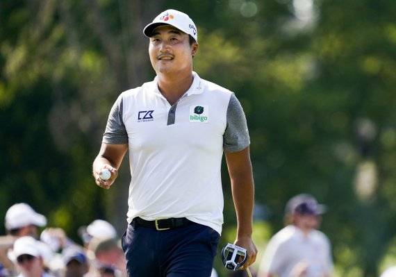 16일 막을 내린 PGA투어 AT&T 바이런 넬슨에서 2연패에 성공해 세계랭킹을 지난주 88위에서 41위로 끌어 올린 이경훈. /사진=뉴스1 외신화상