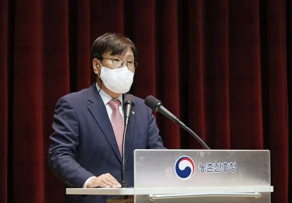 조재호 신임 농촌진흥청장이 16일 농진청 국제회의장에서 취임식을 갖고 취임사를 하고 있다. /사진=농진청