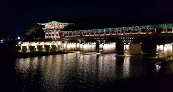 2022년 동아시아 3국 문화도시 개막식이 열렸던 월정교.