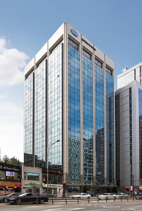 화이자타워 전경. [사진=JLL]