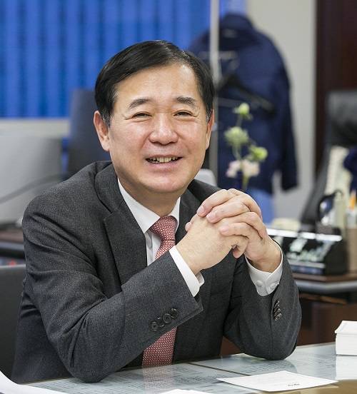 이태식 사장은 “이번 헬스경향과의 협약은 헬스케어 위크가 한 단계 더 확대·발전하는 계기가 될 것”이라며 “일상회복이 본격 시작된 만큼 각종 행사 등이 벡스코에서 안전하게 개최될 수 있도록 사력을 다하겠다”고 밝혔다.