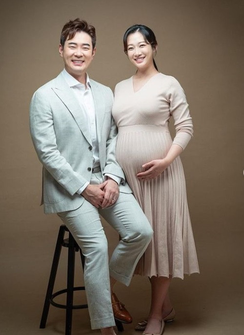조충현 김민정 득녀 사진=조충현 SNS