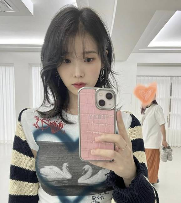 아이유 인스타그램 캡처