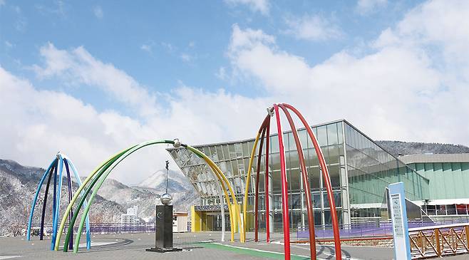 강원도 태백시는 안전테마파크 ‘365세이프타운(사진)’의 입장료 2만2000원 중 2만원을 태백사랑상품권으로 환원 지급, 지역 내 소비 진작에 기여하고 있다. (태백시 제공)