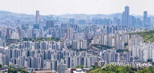 서울 청와대 상공에서 바라본 마포와 여의도 일대 아파트 모습. [연합뉴스 자료사진]