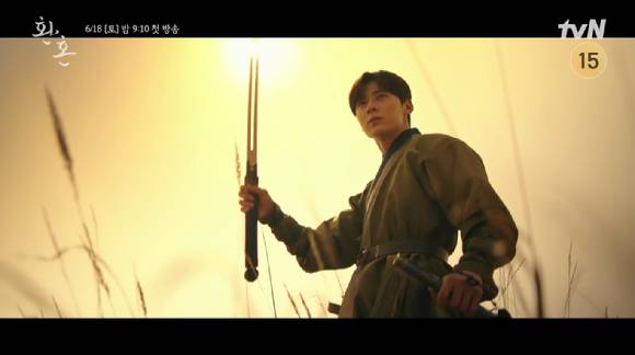 tvN 새 토일드라마 '환혼' 서율의 캐릭터 티저 영상이 공개돼 관심을 모으고 있다. [사진=tvN '환혼' 티저 영상 캡쳐]