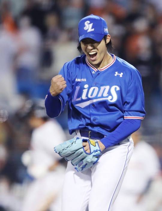 삼성의 수호신 오승환이 대전 한화전에서 이틀연속 세이브를 올리며 개인통산 350세이브를 달성했다.[삼성 라이온즈 제공]