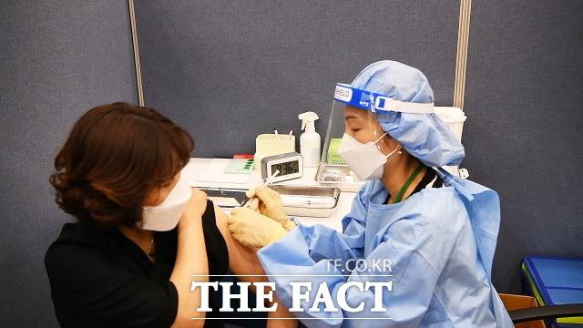 대전시는 오는 23일 해제 예정이었던 확진자 7일 격리의무를 다음달 19일까지 4주간 연장하기로 했다. / 더팩트DB