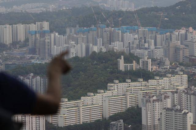 19일 서울 여의도 63스퀘어에서 본 서울 아파트. 연합뉴스