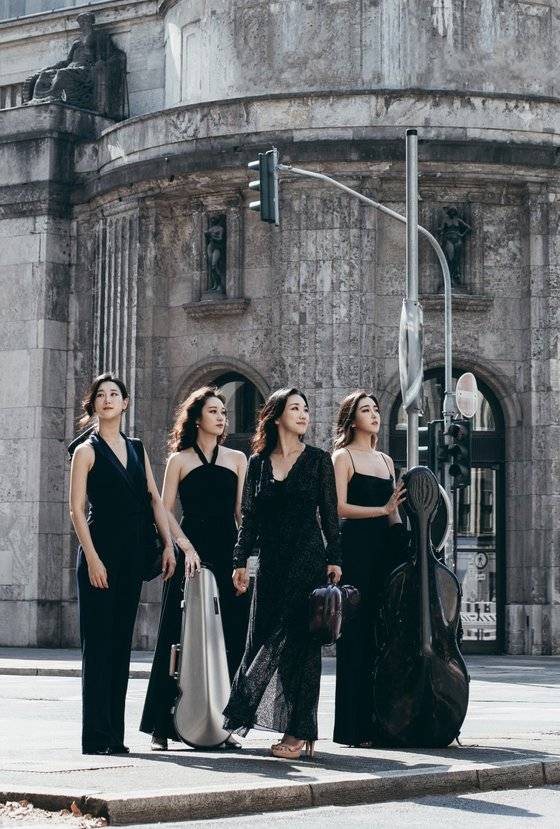 2018년 국제 콩쿠르 우승 이후 세계 곳곳에서 연주하고 있는 에스메 현악4중주단. [사진 크레디아]