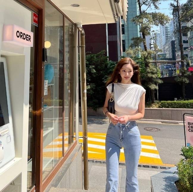 [서울=뉴시스]야옹이 작가. (사진=야옹이 작가 인스타그램 사진 캡처) 2022.05.22. photo@newsis.com *재판매 및 DB 금지