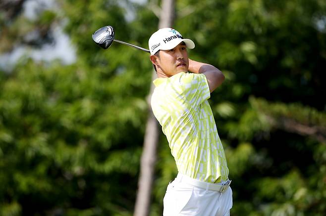 [서울=뉴시스]박은신 , 데뷔 13년 만에 첫 우승. (사진=KPGA 투어 제공)