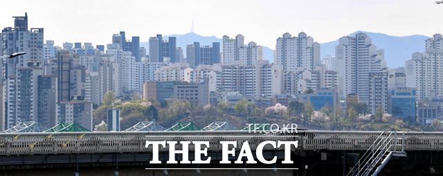정부가 분양가 상한제 개편에 착수한 가운데 서울 분양시장에는 기대와 우려의 시선이 공존한다. /임세준 기자